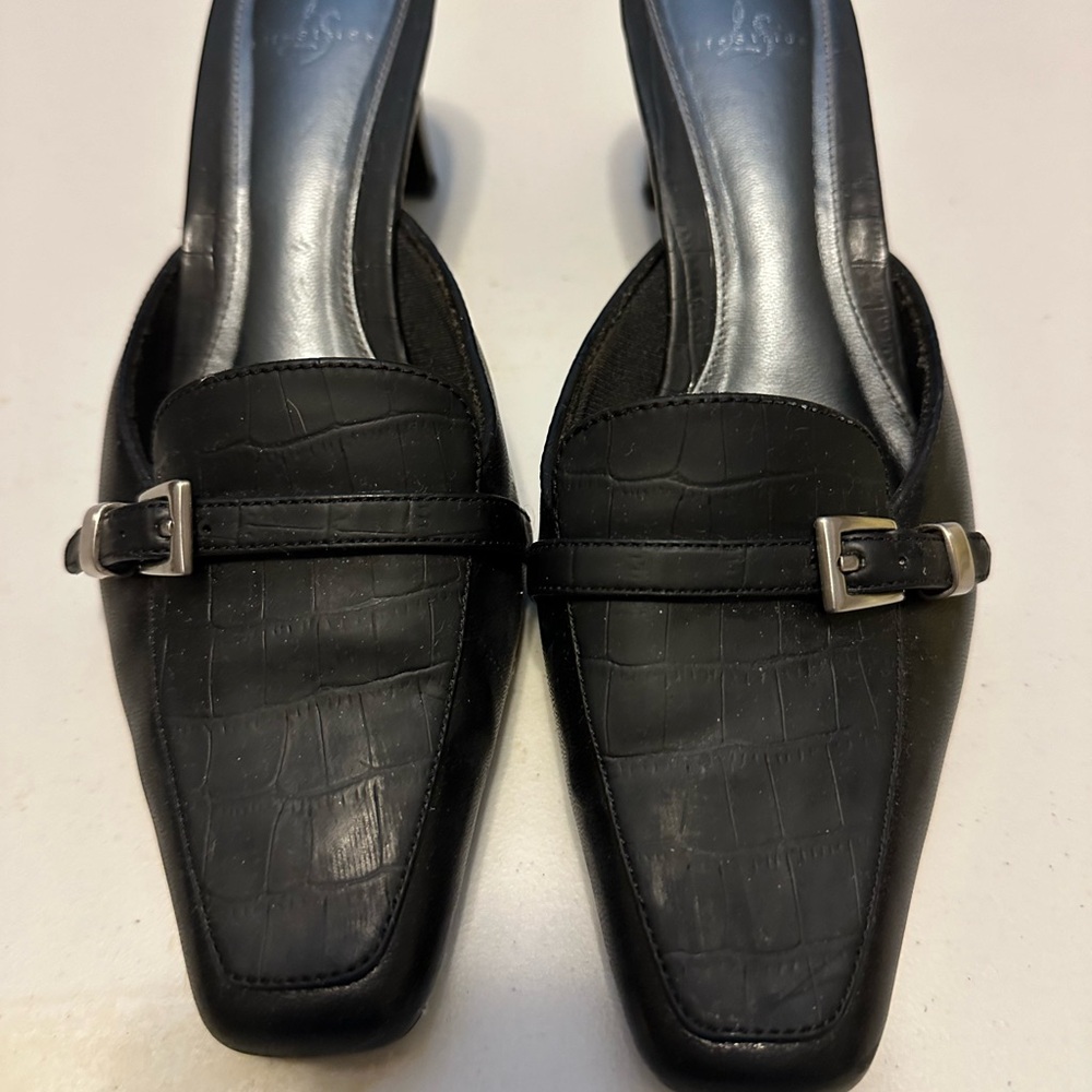 Lifestride black heel croc slide